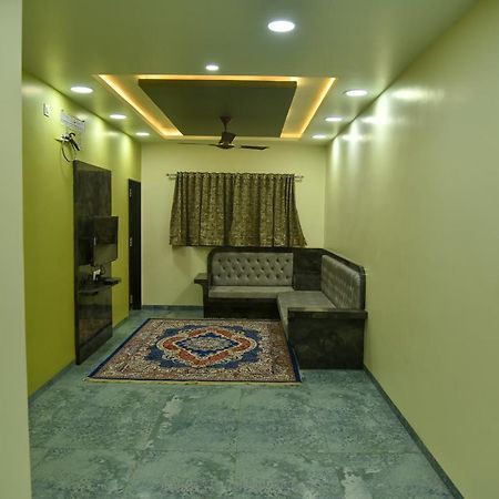 Pawan Executive Tuljapur Exterior foto