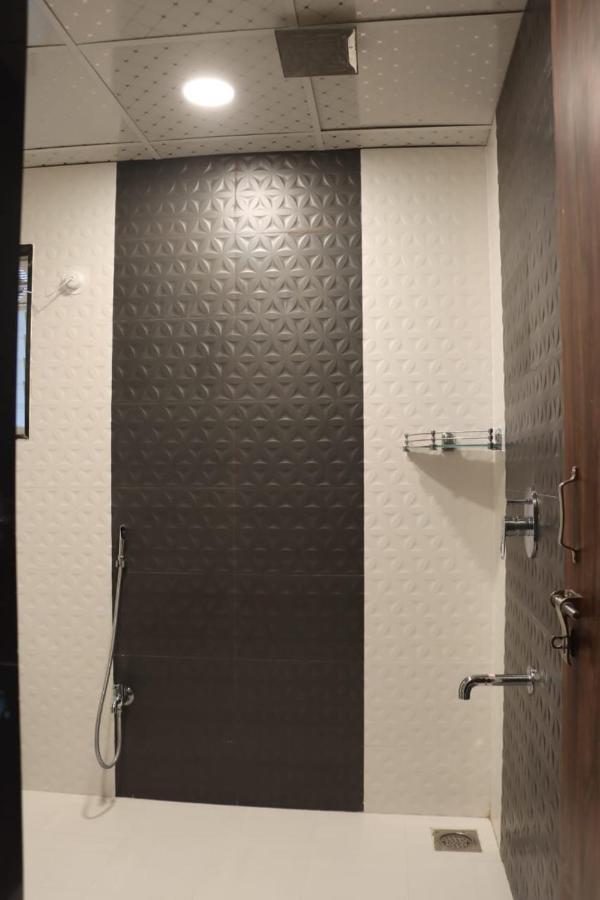 Pawan Executive Tuljapur Exterior foto