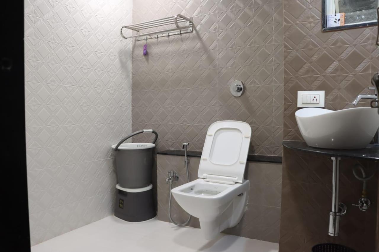 Pawan Executive Tuljapur Exterior foto