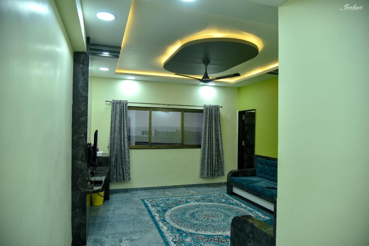 Pawan Executive Tuljapur Exterior foto